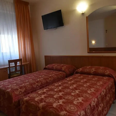Hotel E Appartamenti La Solaria 3*