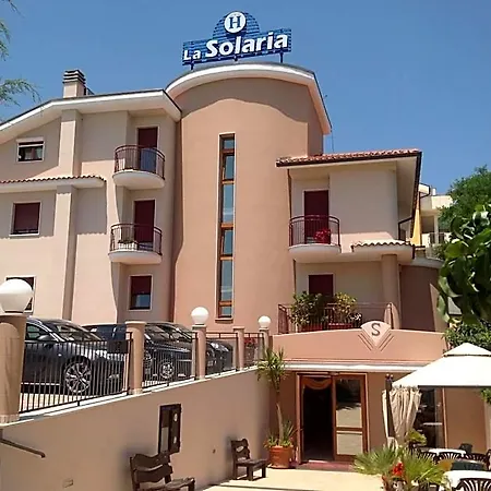 Hotel E La Solaria Con Parcheggio Gratuito A 450 Mt Dalla Nuova Basilica Di Padre Pio San Giovanni Rotondo