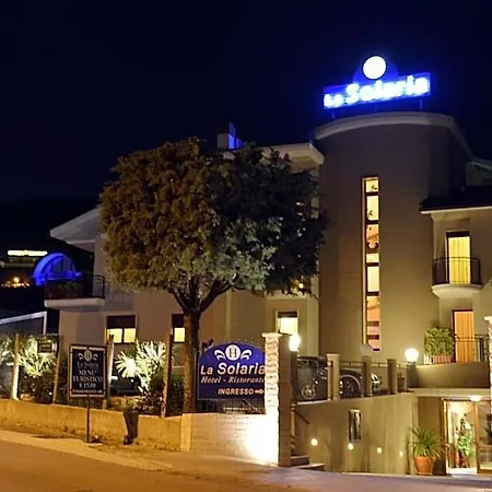 E La Solaria Con Parcheggio Gratuito A 450 Mt Dalla Nuova Basilica Di Padre Pio Hotel