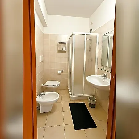 Hotel E La Solaria Con Parcheggio Gratuito A 450 Mt Dalla Nuova Basilica Di Padre Pio 3*