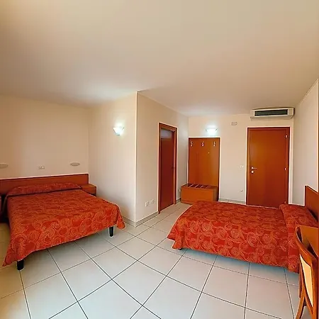 E La Solaria Con Parcheggio Gratuito A 450 Mt Dalla Nuova Basilica Di Padre Pio Hotel San Giovanni Rotondo