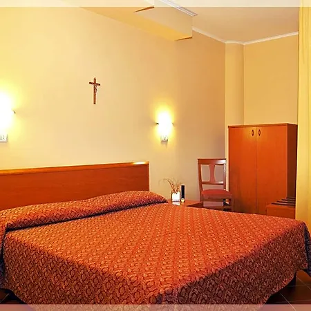 E La Solaria Con Parcheggio Gratuito A 450 Mt Dalla Nuova Basilica Di Padre Pio